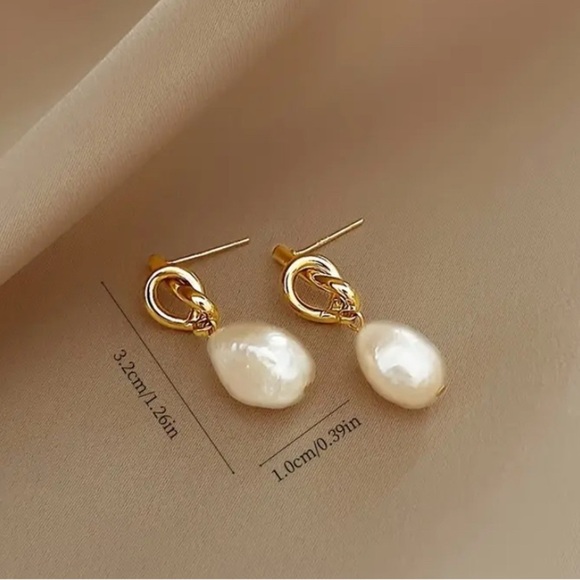 Gold Tone and White Musical Note Pearl Earrings - Picture 4 of 5